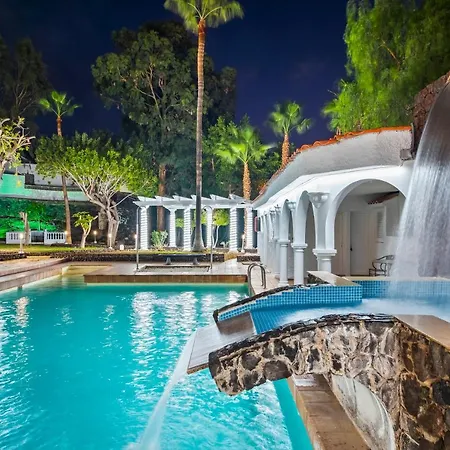 Liberty Cottage Suite Close Pool