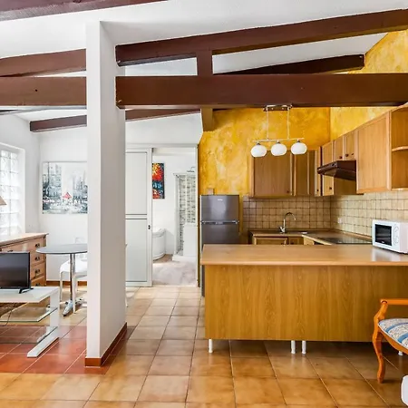 Apartment Liberty Cottage Suite Close Pool *